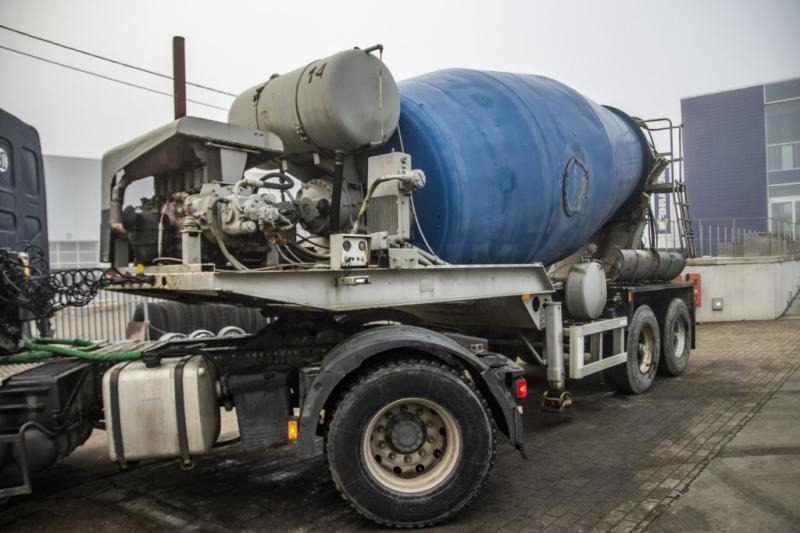 Mol BETON MIXER/MALAXEUR/MISCHER 12M3+MOTOR/MOTEUR - Полуприцеп бетоносмеситель: фото 1 Mol BETON MIXER/MALAXEUR/MISCHER 12M3+MOTOR/MOTEUR - Полуприцеп бетоносмеситель: фото 1
