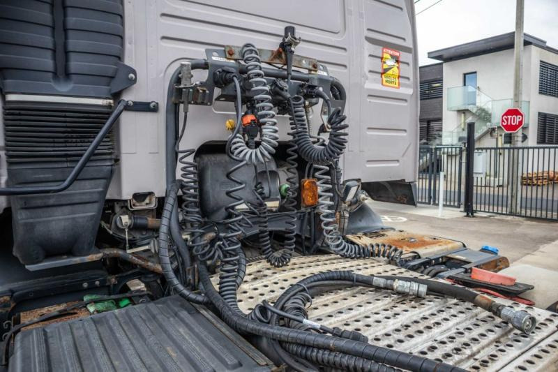 Volvo FM(FH) 420 GLOBE+KIPHYDR. - Тягач: фото 5 Volvo FM(FH) 420 GLOBE+KIPHYDR. - Тягач: фото 5