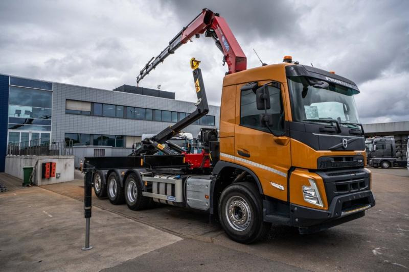 Volvo FMX 430-8x4+HMF 2820/6xhydr. - Крюковой мультилифт, Автоманипулятор: фото 2 Volvo FMX 430-8x4+HMF 2820/6xhydr. - Крюковой мультилифт, Автоманипулятор: фото 2