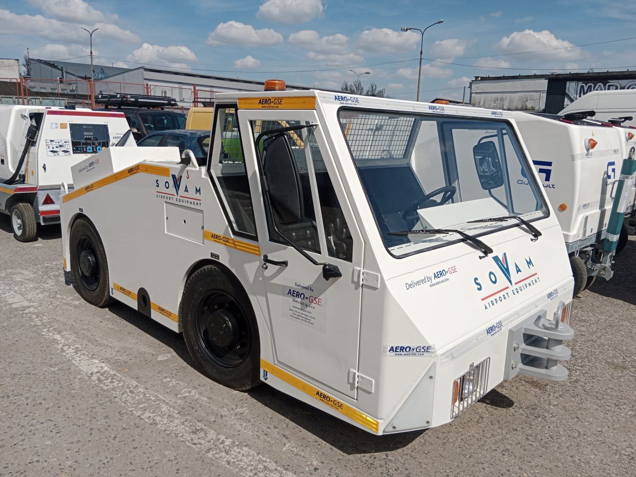 SOVAM K100 FOR RENT - Аэродромный тягач: фото 1 SOVAM K100 FOR RENT - Аэродромный тягач: фото 1
