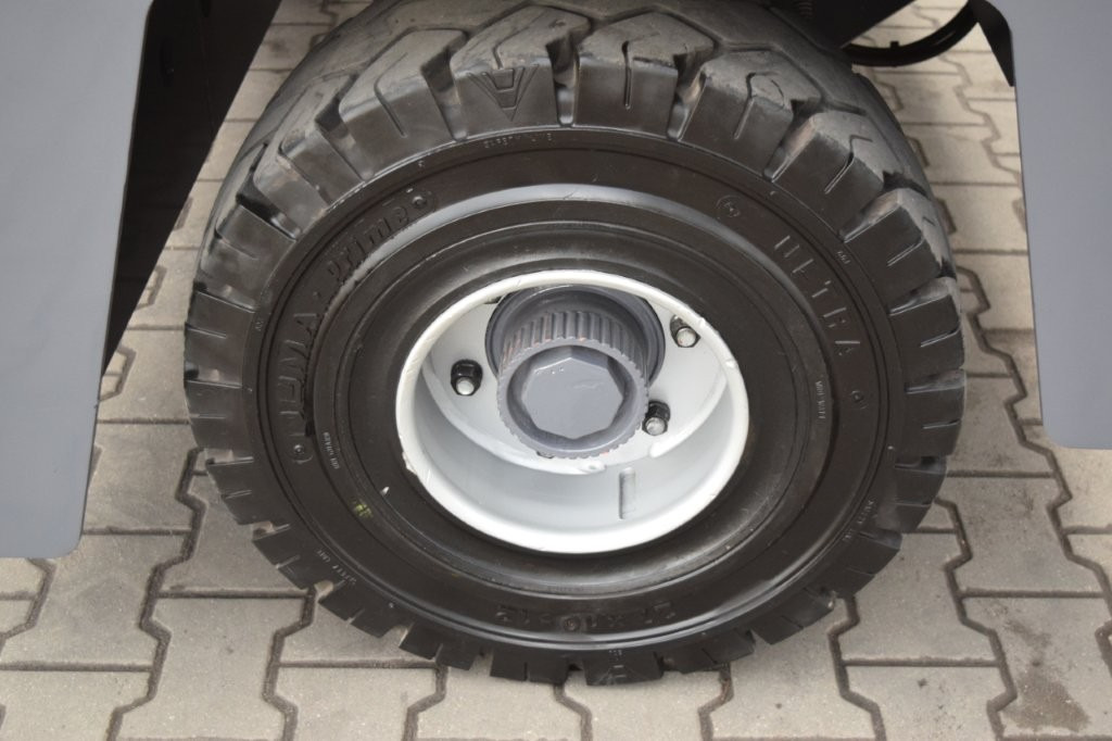 Baumann EHX40/14/60ST - TRIPLEX - Боковой погрузчик: фото 2 Baumann EHX40/14/60ST - TRIPLEX - Боковой погрузчик: фото 2