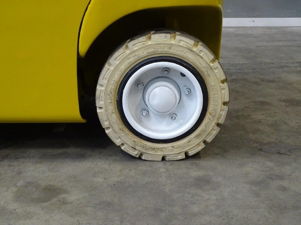 Yale ERP16VF - TRIPLEX - Электропогрузчик: фото 2 Yale ERP16VF - TRIPLEX - Электропогрузчик: фото 2