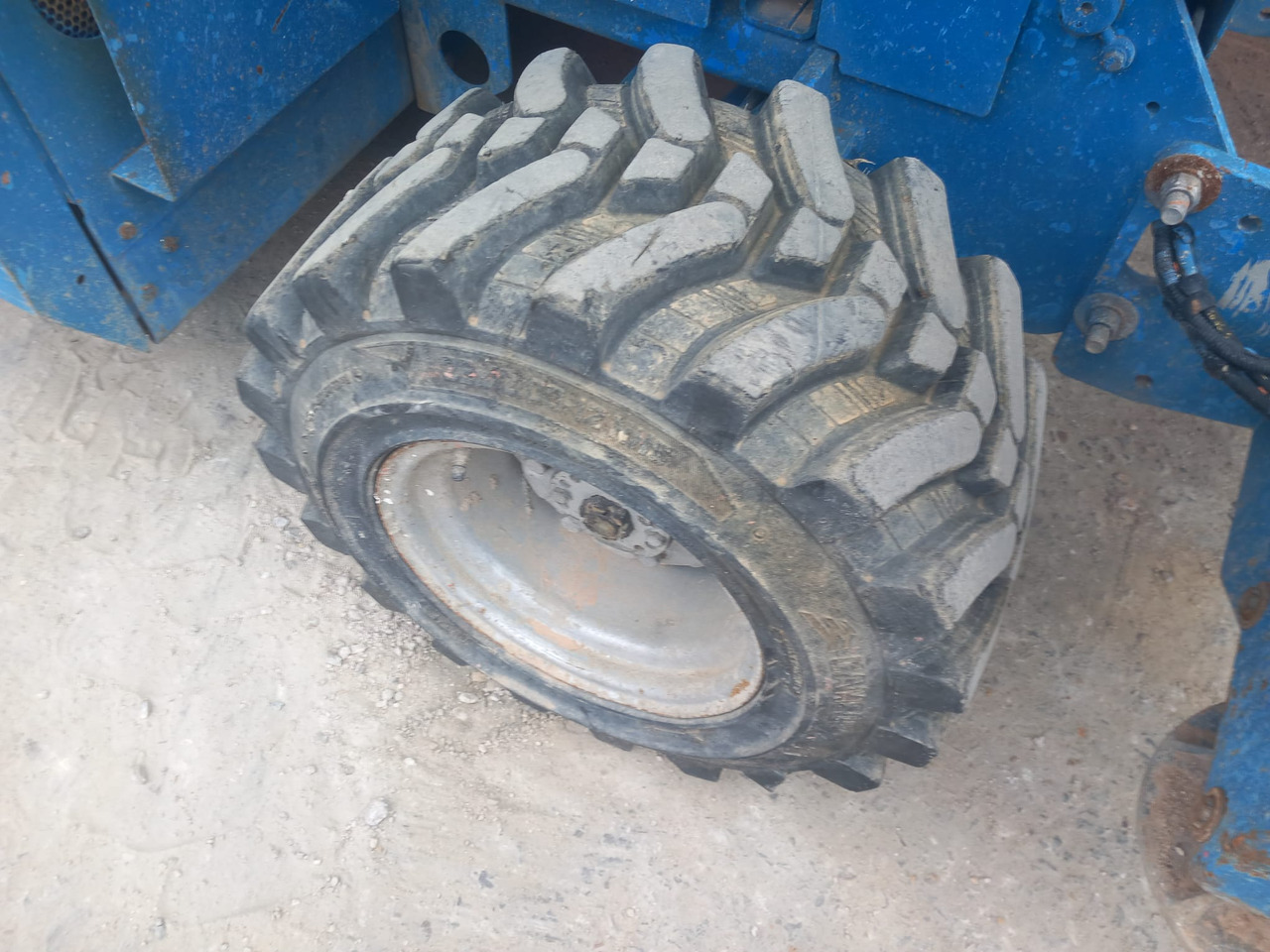 Ножничный подъемник GENIE GS2668RT: фото 14 Ножничный подъемник GENIE GS2668RT: фото 14