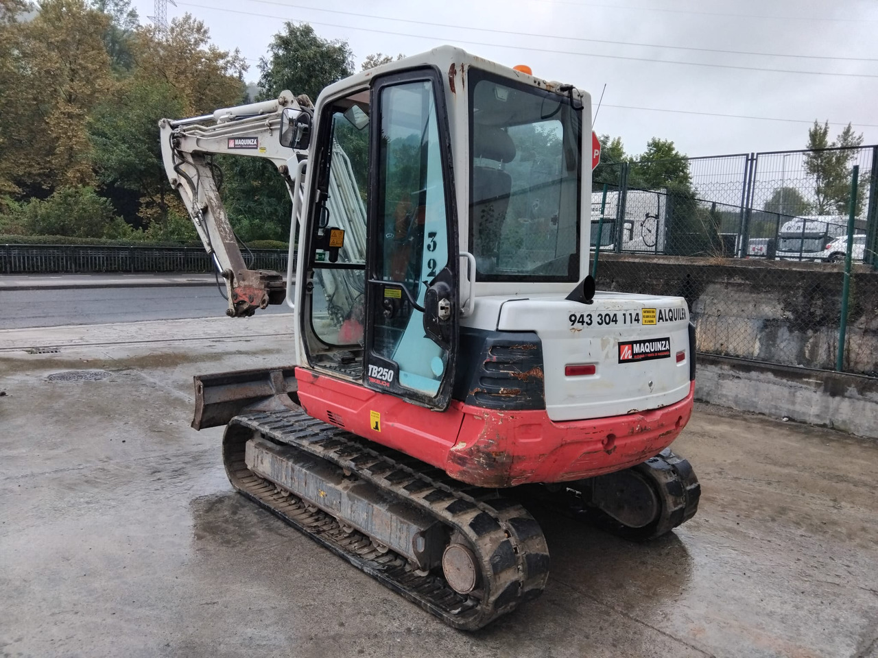 TAKEUCHI TB250 - Мини-экскаватор: фото 3 TAKEUCHI TB250 - Мини-экскаватор: фото 3