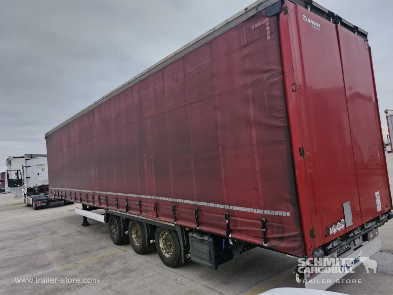 KRONE Curtainsider Mega - Тентованный полуприцеп: фото 5 KRONE Curtainsider Mega - Тентованный полуприцеп: фото 5