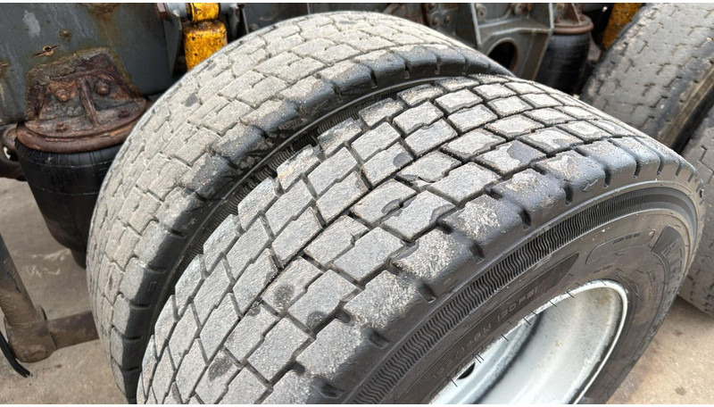 Грузовик-шасси DAF XF 95.430 (EURO 3 / 10 TYRES / 6X2 / MANUAL GEARBOX / BOITE MANUELLE): фото 9 Грузовик-шасси DAF XF 95.430 (EURO 3 / 10 TYRES / 6X2 / MANUAL GEARBOX / BOITE MANUELLE): фото 9