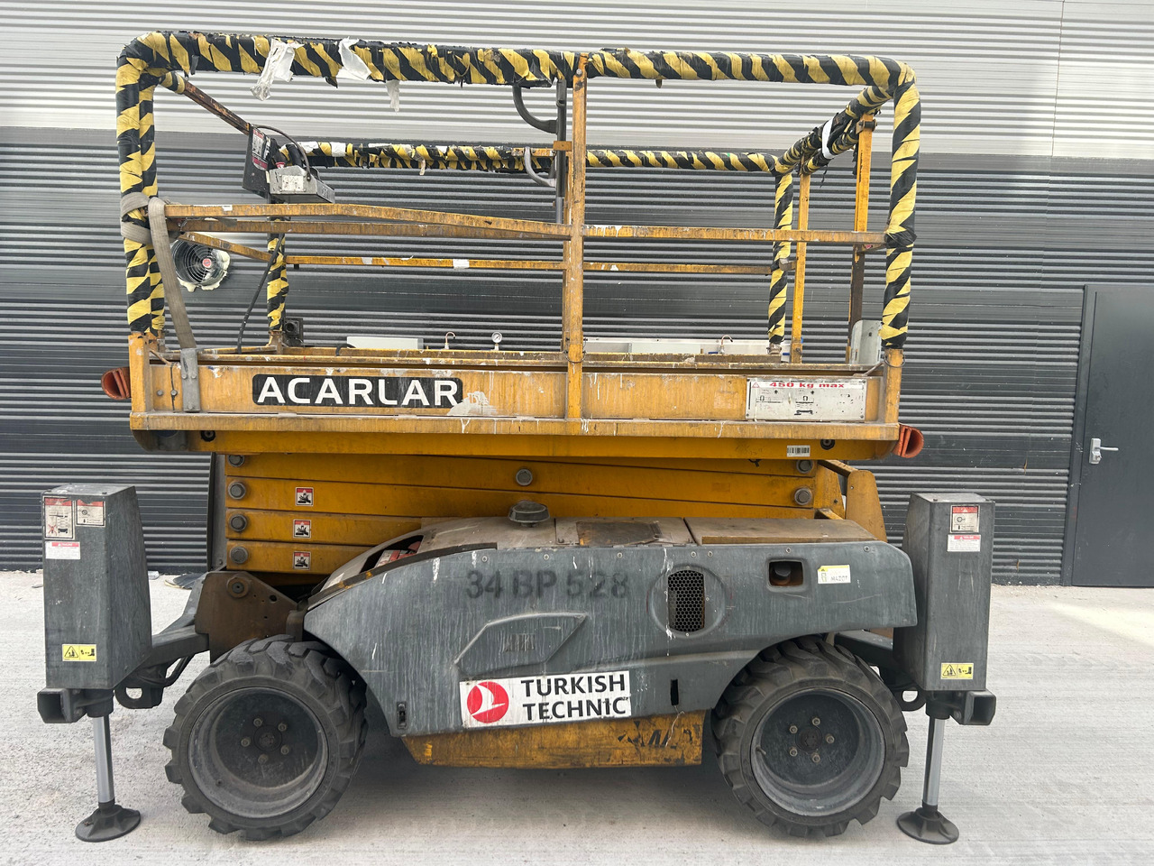 HAULOTTE Compact 12 - Ножничный подъемник: фото 1 HAULOTTE Compact 12 - Ножничный подъемник: фото 1