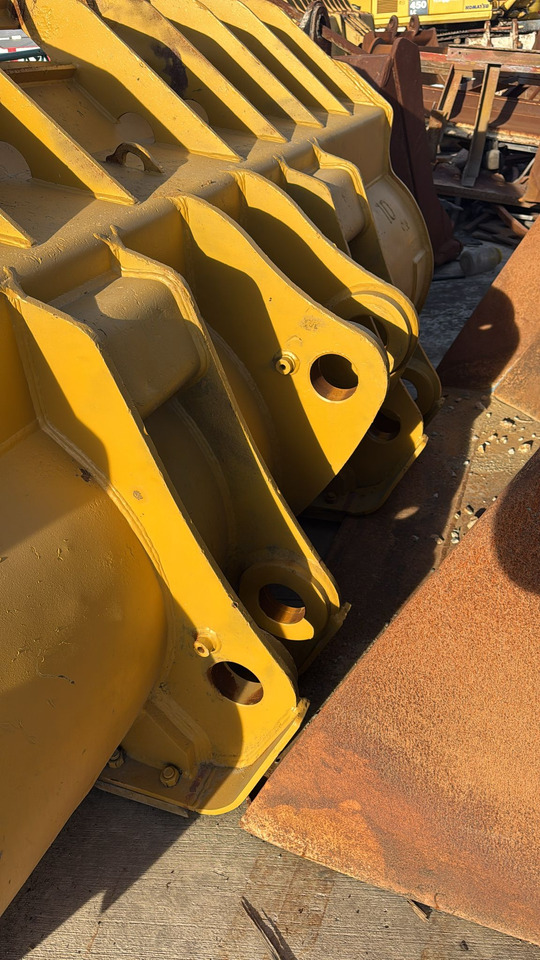 KOMATSU WA500 Rock Bucket from STOCK - Ковш для погрузчика: фото 4 KOMATSU WA500 Rock Bucket from STOCK - Ковш для погрузчика: фото 4