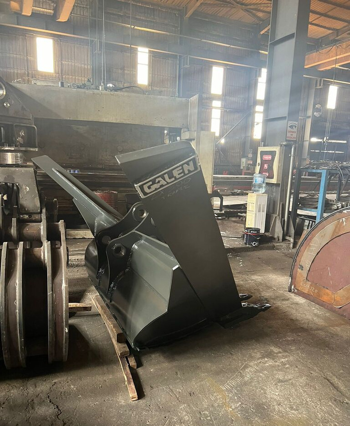 Komatsu PC300 Trapeze Bucket - Ковш для экскаватора: фото 2 Komatsu PC300 Trapeze Bucket - Ковш для экскаватора: фото 2