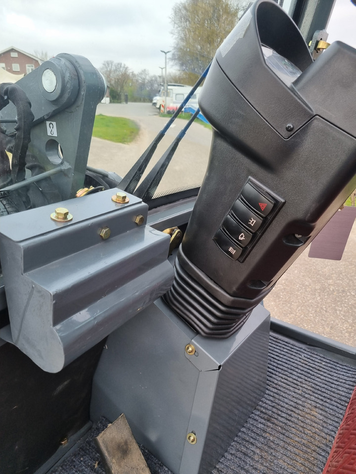 WCM L2412 - Колёсный погрузчик: фото 4 WCM L2412 - Колёсный погрузчик: фото 4