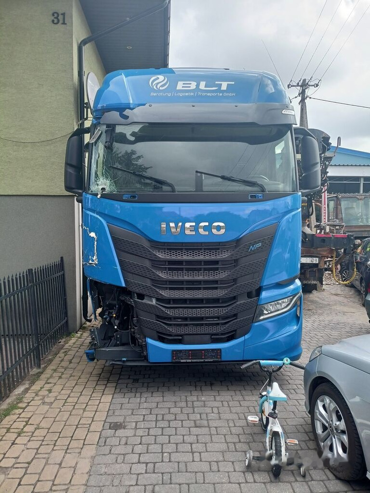 IVECO 26460 - Грузовик-контейнеровоз/ Сменный кузов: фото 1 IVECO 26460 - Грузовик-контейнеровоз/ Сменный кузов: фото 1