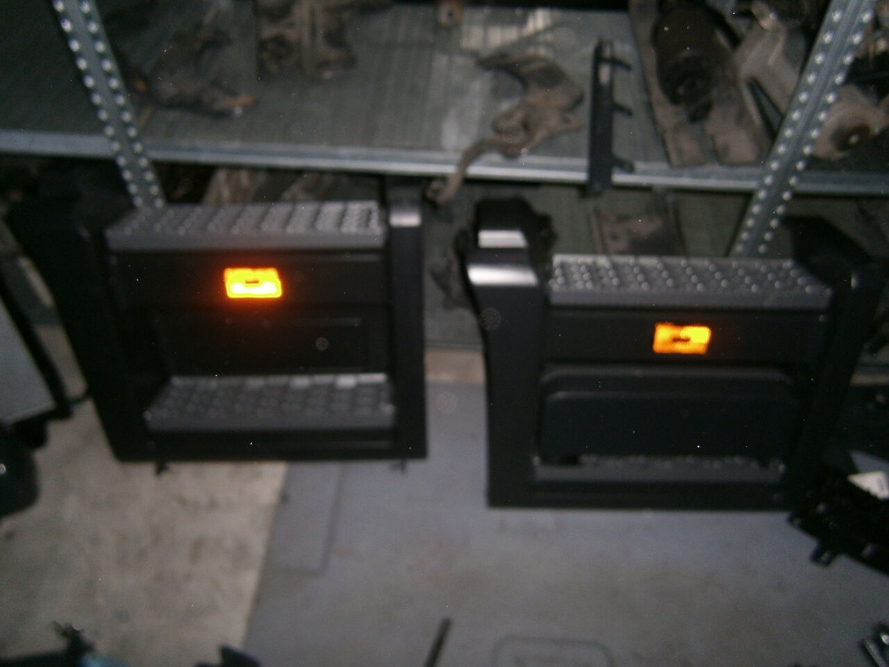 Scania NGS - Боковая подножка для Грузовиков: фото 1 Scania NGS - Боковая подножка для Грузовиков: фото 1