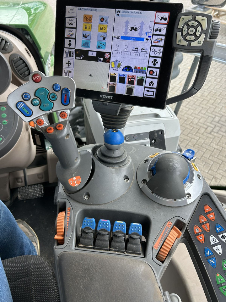 FENDT 939 S4 ProfiPlus в лизинг FENDT 939 S4 ProfiPlus: фото 20 FENDT 939 S4 ProfiPlus в лизинг FENDT 939 S4 ProfiPlus: фото 20