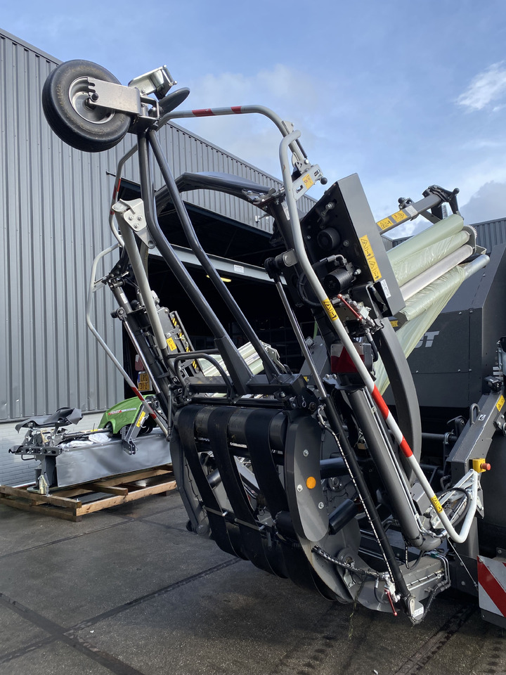 FENDT Rotana 130F Combi - Обмотчик рулонов: фото 5 FENDT Rotana 130F Combi - Обмотчик рулонов: фото 5