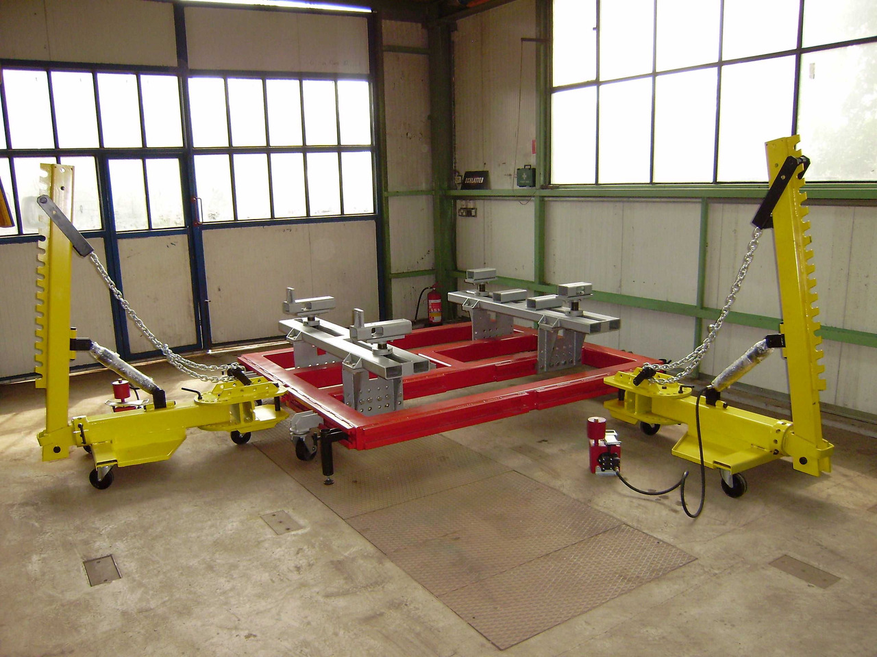 Bodywork Plate Tapka Repair Frame for Truck Cabins / Płyta Blacharska Tapka Rama Naprawcza do Kabin Samochodów Ciężarowych / Karosářská Deska Tapka Opravy Rámu pro Kabiny Nákladních Vozů / Placă de Ti - Оборудование для гаражей/ Мастерских: фото 3 Bodywork Plate Tapka Repair Frame for Truck Cabins / Płyta Blacharska Tapka Rama Naprawcza do Kabin Samochodów Ciężarowych / Karosářská Deska Tapka Opravy Rámu pro Kabiny Nákladních Vozů / Placă de Ti - Оборудование для гаражей/ Мастерских: фото 3