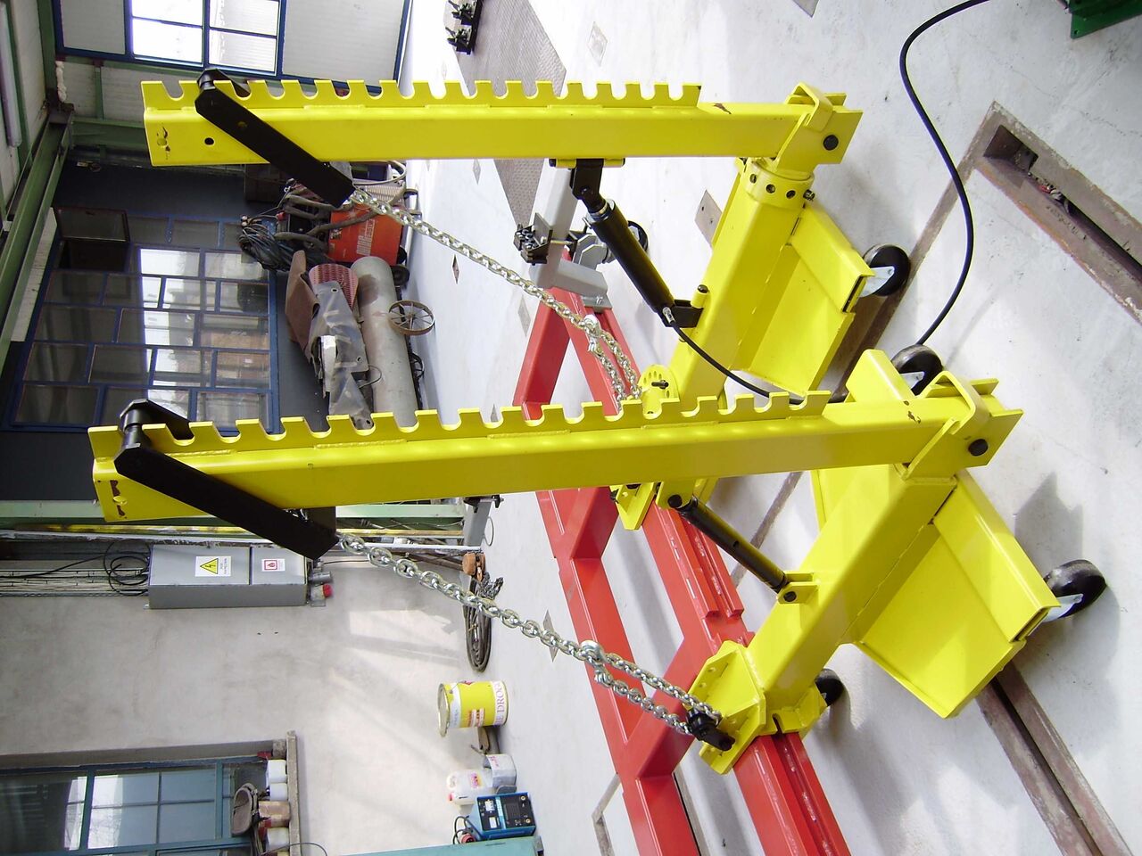 Tapka Bodywork Straightening Bench with Dozer (3000x920) / Tapka Karosserie Richtbank mit Dozer (3000x920) / Tapka Karosářská Rovnáci Lavička s Dozerem (3000x920) / Tapka Banc de Dreptare Caroserie cu - Оборудование для гаражей/ Мастерских: фото 2 Tapka Bodywork Straightening Bench with Dozer (3000x920) / Tapka Karosserie Richtbank mit Dozer (3000x920) / Tapka Karosářská Rovnáci Lavička s Dozerem (3000x920) / Tapka Banc de Dreptare Caroserie cu - Оборудование для гаражей/ Мастерских: фото 2