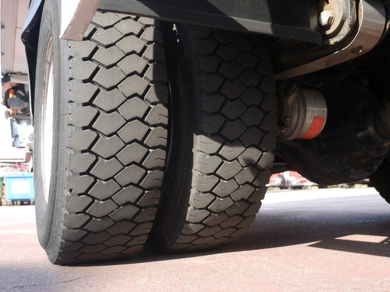 Рефрижератор Iveco 140E18 FLEISH KUHLKOFFER CARRIER SUPRA 550 LBW Iveco 140E18 FLEISH KUHLKOFFER CARRIER SUPRA 550 LBW: фото 18 Рефрижератор Iveco 140E18 FLEISH KUHLKOFFER CARRIER SUPRA 550 LBW Iveco 140E18 FLEISH KUHLKOFFER CARRIER SUPRA 550 LBW: фото 18