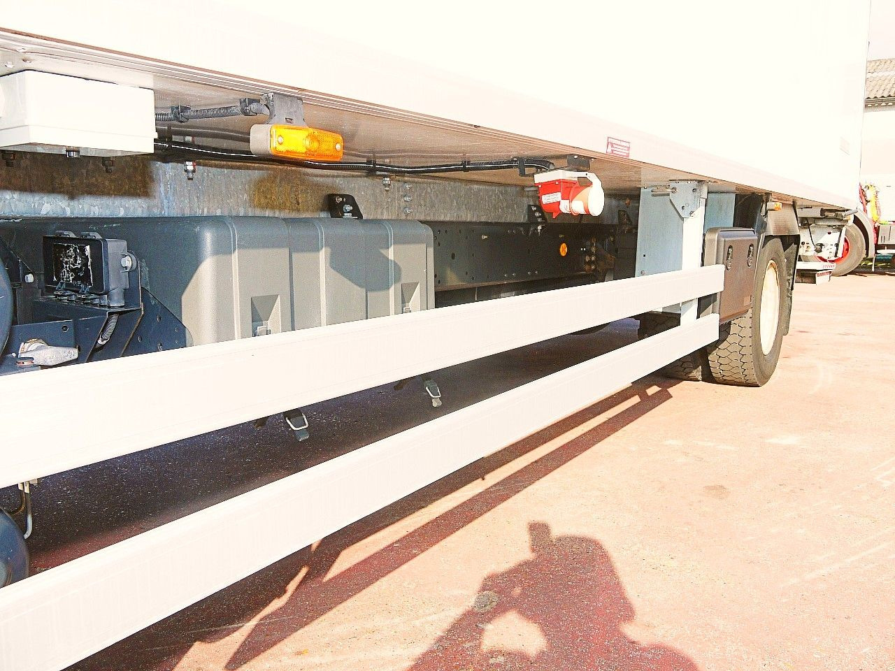 Рефрижератор Iveco 140E18 FLEISH KUHLKOFFER CARRIER SUPRA 550 LBW Iveco 140E18 FLEISH KUHLKOFFER CARRIER SUPRA 550 LBW: фото 17 Рефрижератор Iveco 140E18 FLEISH KUHLKOFFER CARRIER SUPRA 550 LBW Iveco 140E18 FLEISH KUHLKOFFER CARRIER SUPRA 550 LBW: фото 17