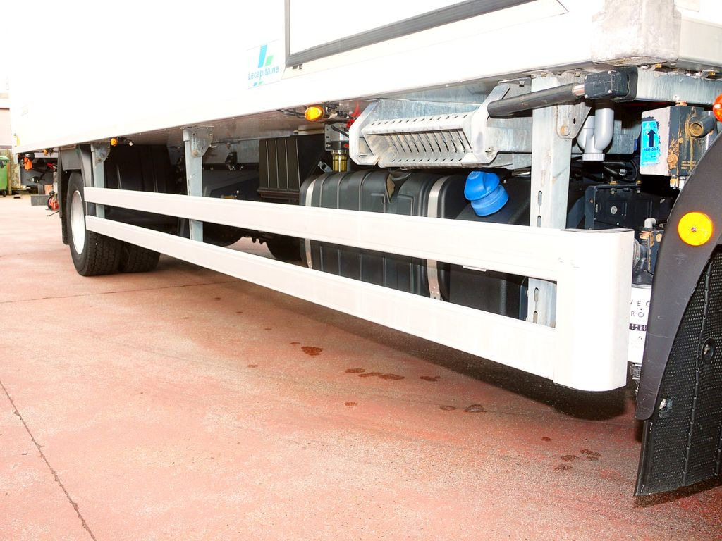 Рефрижератор Iveco 160E21 KUHLKOFFER CARRIER SUPRA 750 LBW LUFT Iveco 160E21 KUHLKOFFER CARRIER SUPRA 750 LBW LUFT: фото 16 Рефрижератор Iveco 160E21 KUHLKOFFER CARRIER SUPRA 750 LBW LUFT Iveco 160E21 KUHLKOFFER CARRIER SUPRA 750 LBW LUFT: фото 16