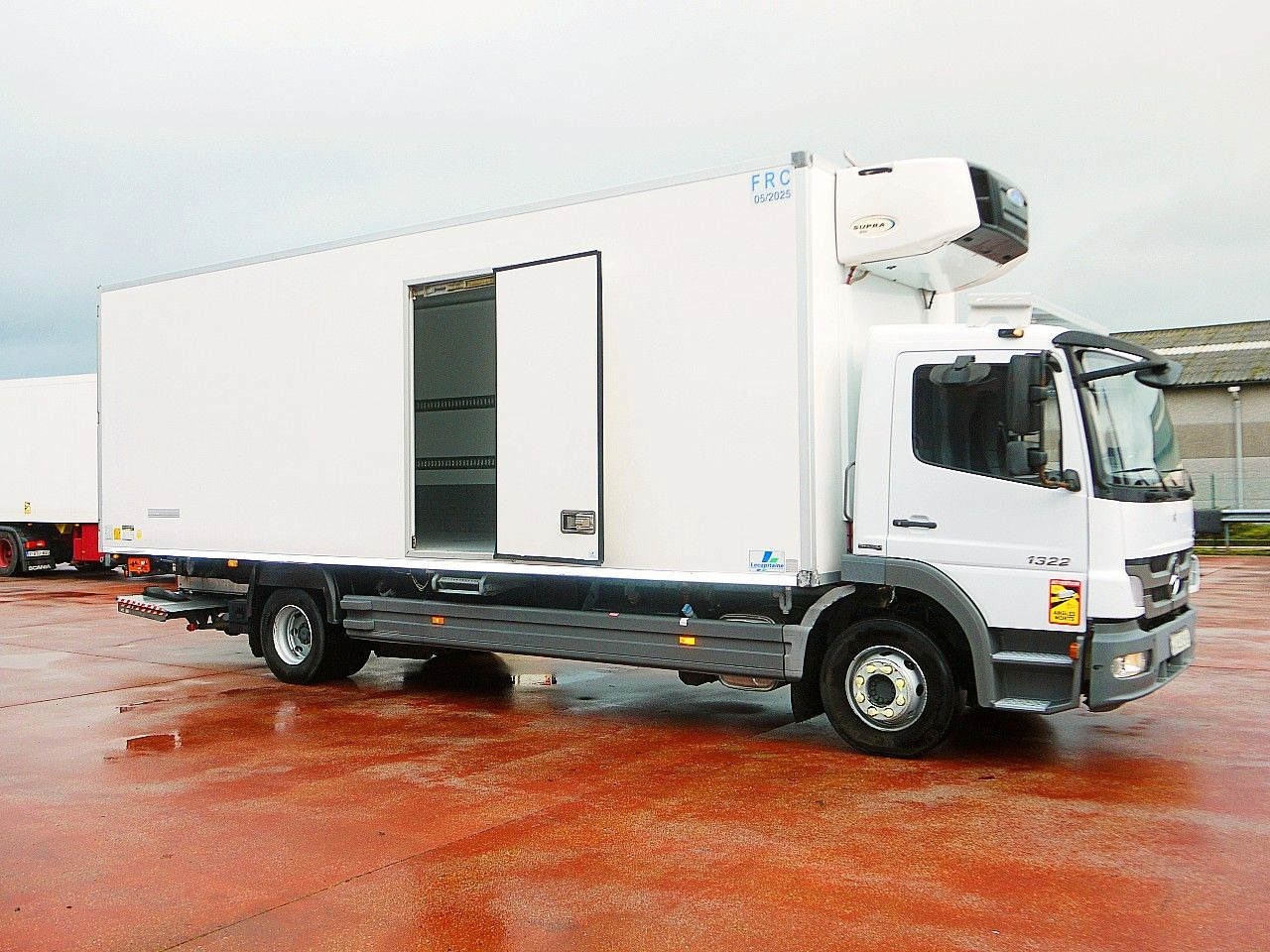 Mercedes-Benz 1322 ATEGO KUHLKOFFER CARRIER SUPRA 850 A/C LUFT - Рефрижератор: фото 3 Mercedes-Benz 1322 ATEGO KUHLKOFFER CARRIER SUPRA 850 A/C LUFT - Рефрижератор: фото 3