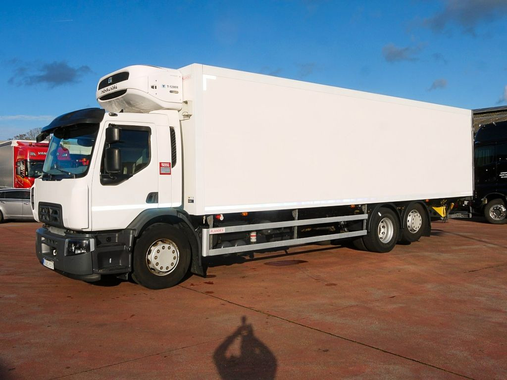 Renault 26.320 D KUHLKOFFER THERMOKING MT T1200 6X2 A/C Renault 26 320 D KUHLKOFFER THERMOKING MT T1200 6X2 A/C - Рефрижератор: фото 4 Renault 26.320 D KUHLKOFFER THERMOKING MT T1200 6X2 A/C Renault 26 320 D KUHLKOFFER THERMOKING MT T1200 6X2 A/C - Рефрижератор: фото 4