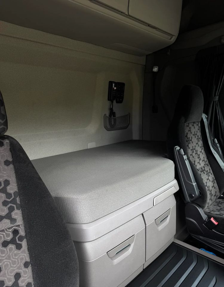 Scania R450 - Тягач: фото 4 Scania R450 - Тягач: фото 4