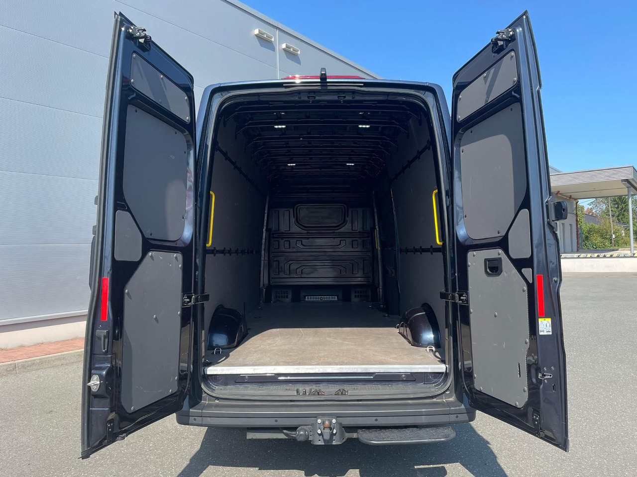 Цельнометаллический фургон MAN TGE 3.160 Kasten L4H3 LED AHK DAB KAMERA SITZHZ: фото 31 Цельнометаллический фургон MAN TGE 3.160 Kasten L4H3 LED AHK DAB KAMERA SITZHZ: фото 31