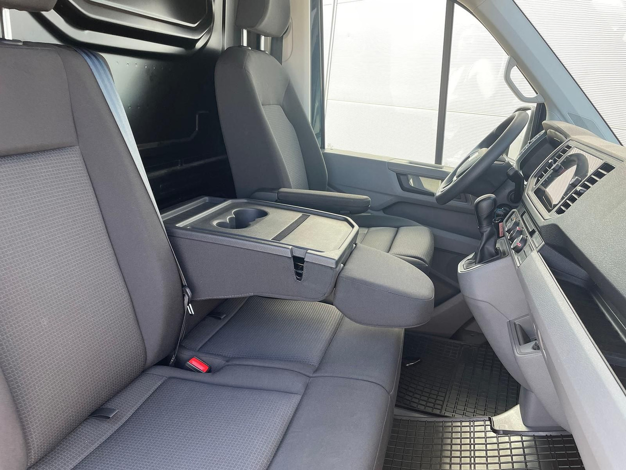 Цельнометаллический фургон MAN TGE 3.160 Kasten L4H3 LED AHK DAB KAMERA SITZHZ: фото 23 Цельнометаллический фургон MAN TGE 3.160 Kasten L4H3 LED AHK DAB KAMERA SITZHZ: фото 23