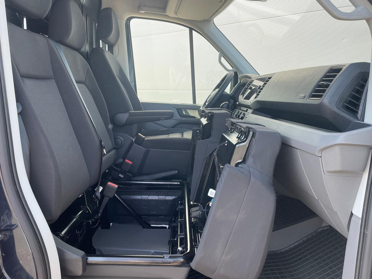 Цельнометаллический фургон MAN TGE 3.160 Kasten L4H3 LED AHK DAB KAMERA SITZHZ: фото 24 Цельнометаллический фургон MAN TGE 3.160 Kasten L4H3 LED AHK DAB KAMERA SITZHZ: фото 24