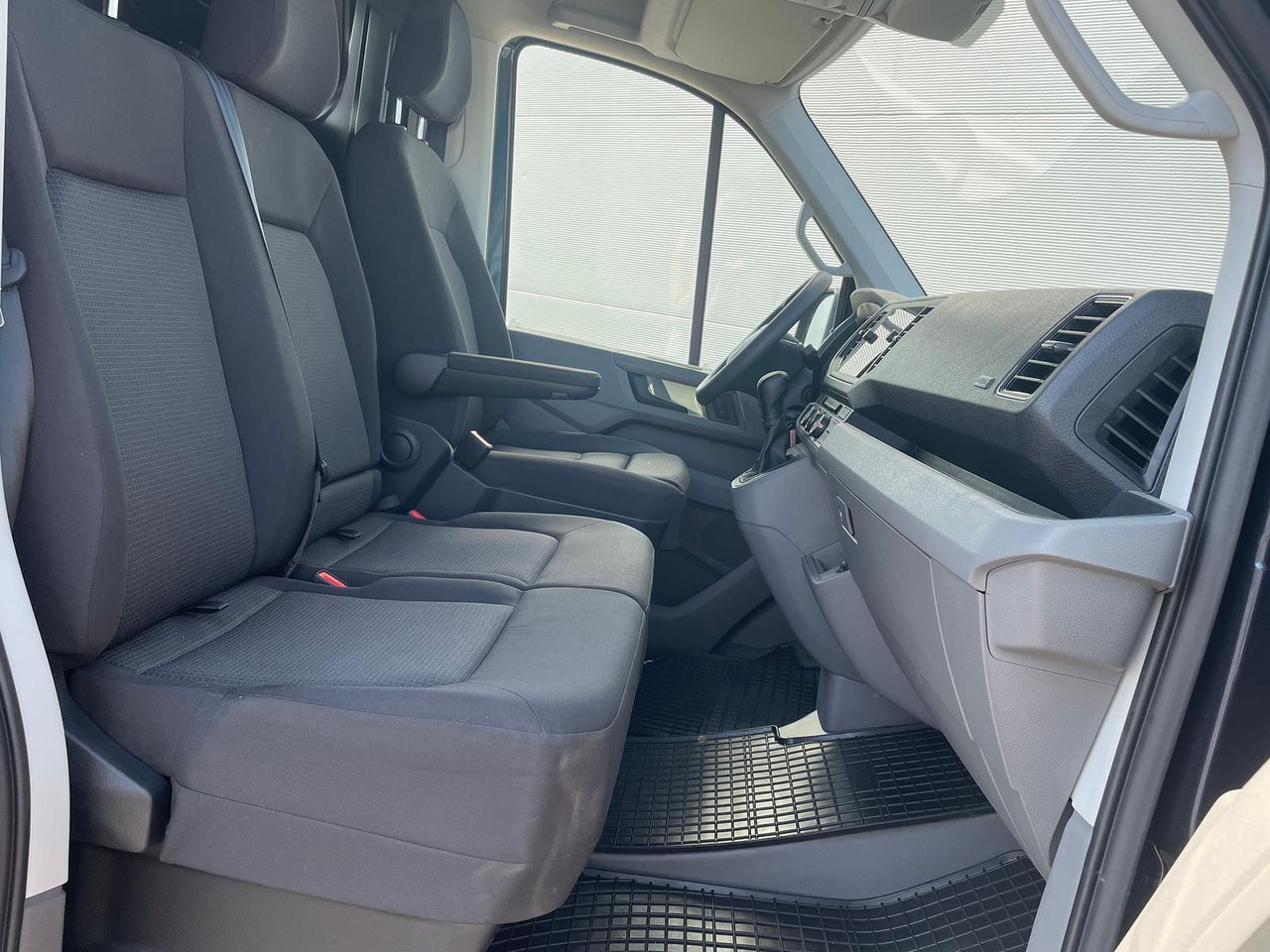 Цельнометаллический фургон MAN TGE 3.160 Kasten L4H3 LED AHK DAB KAMERA SITZHZ: фото 15 Цельнометаллический фургон MAN TGE 3.160 Kasten L4H3 LED AHK DAB KAMERA SITZHZ: фото 15