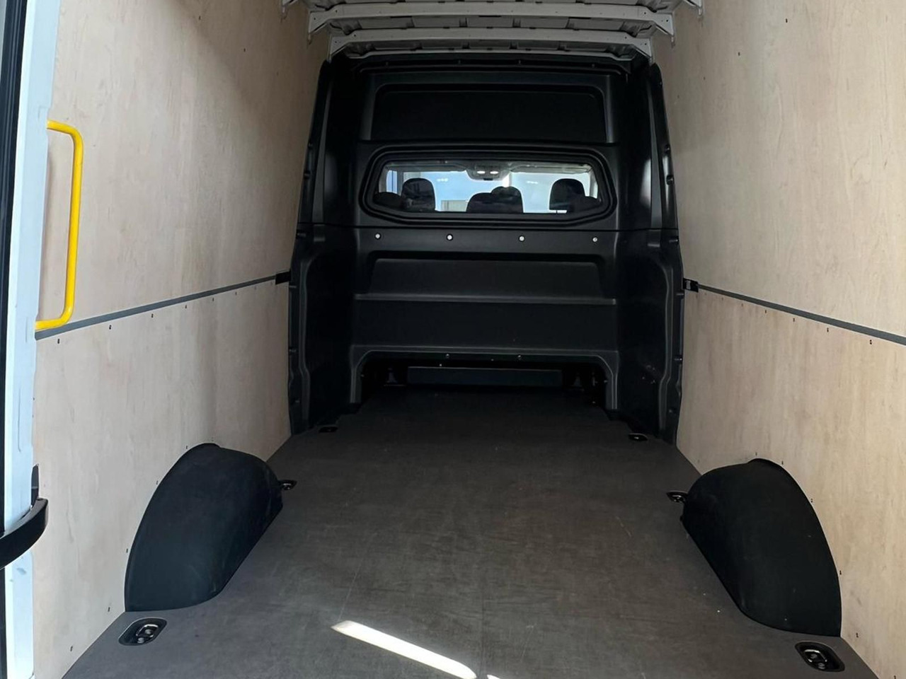 MAN TGE 3.180 L3H3 MIXTO 4x4 STANDHZ DIFF AHK ACC - Цельнометаллический фургон, Грузопассажирский фургон: фото 5 MAN TGE 3.180 L3H3 MIXTO 4x4 STANDHZ DIFF AHK ACC - Цельнометаллический фургон, Грузопассажирский фургон: фото 5