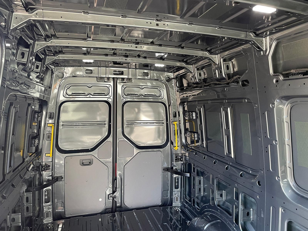 Легковой автомобиль MAN TGE 3.200 L3H3 Kasten 4x4 CAMPER DREHSITZE AHK: фото 12 Легковой автомобиль MAN TGE 3.200 L3H3 Kasten 4x4 CAMPER DREHSITZE AHK: фото 12