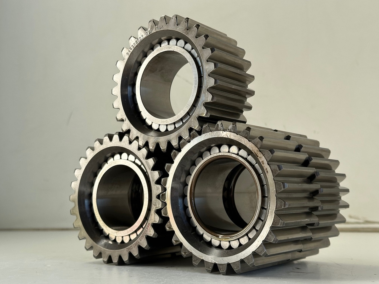 Liebherr Planetenrad ID-Nr.9443004 - ID-Nr.944300403. FAT400-FAT400/018-FAT400P018-FAT400P063-FAT400P073-FAT400P092. R934 IND,R906,R914,R916,R922,R924,R932,R934,R936,R942,R944. #944300503.18.12# - Бортовой редуктор для Гусеничных экскаваторов: фото 2 Liebherr Planetenrad ID-Nr.9443004 - ID-Nr.944300403. FAT400-FAT400/018-FAT400P018-FAT400P063-FAT400P073-FAT400P092. R934 IND,R906,R914,R916,R922,R924,R932,R934,R936,R942,R944. #944300503.18.12# - Бортовой редуктор для Гусеничных экскаваторов: фото 2