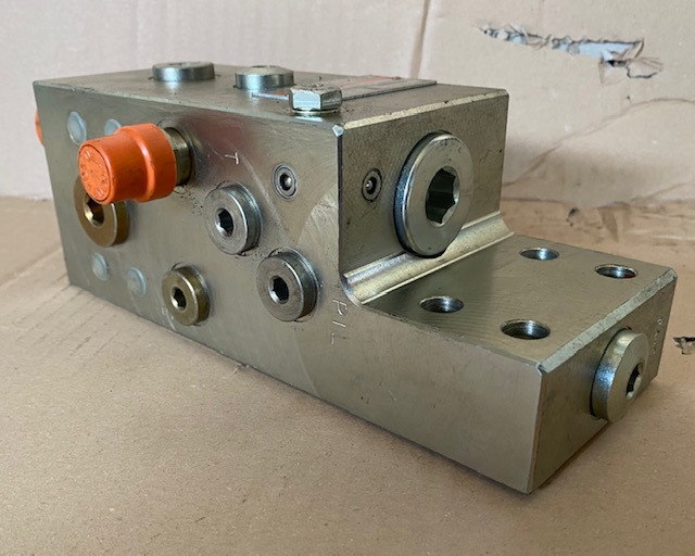 Liebherr Rohrbruchsicherung ID-Nr.5009808. - Гидравлический клапан для Гусеничных экскаваторов: фото 5 Liebherr Rohrbruchsicherung ID-Nr.5009808. - Гидравлический клапан для Гусеничных экскаваторов: фото 5