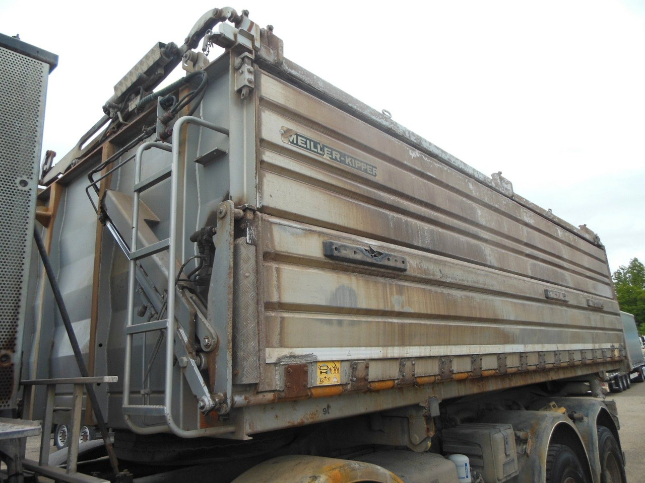 Mercedes-Benz ACTROS 4144, 8X6, 3 PEDALE, MEILLER, BODRMATIC - Самосвал: фото 5 Mercedes-Benz ACTROS 4144, 8X6, 3 PEDALE, MEILLER, BODRMATIC - Самосвал: фото 5