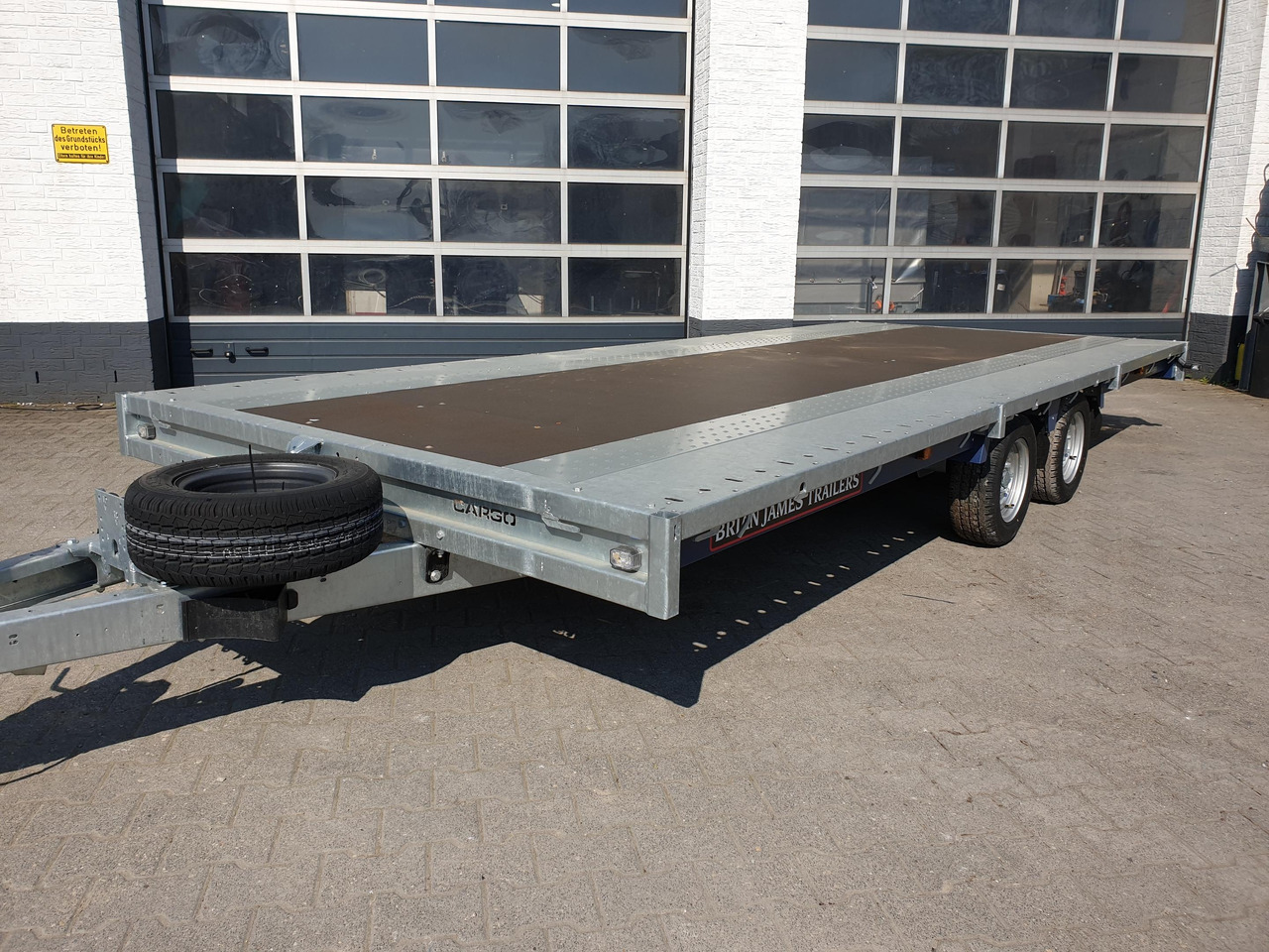 Brian James Trailer CarGO Connect 550x225cm Plateau Tandem 12" 3500kg Abverkauf 22 - Прицеп бортовой/ Платформа: фото 2 Brian James Trailer CarGO Connect 550x225cm Plateau Tandem 12" 3500kg Abverkauf 22 - Прицеп бортовой/ Платформа: фото 2