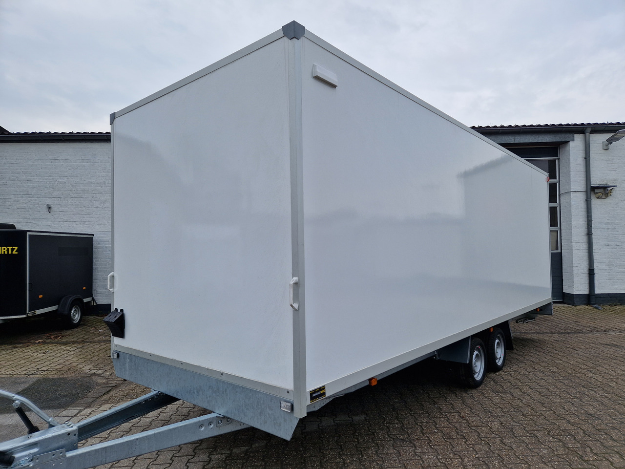 Прицеп-фургон Kargo Koffer Hochlader FC3562HKL 615x220x205cm Heckrampe XXXL 13" 3500kg 100 km/H: фото 6 Прицеп-фургон Kargo Koffer Hochlader FC3562HKL 615x220x205cm Heckrampe XXXL 13" 3500kg 100 km/H: фото 6