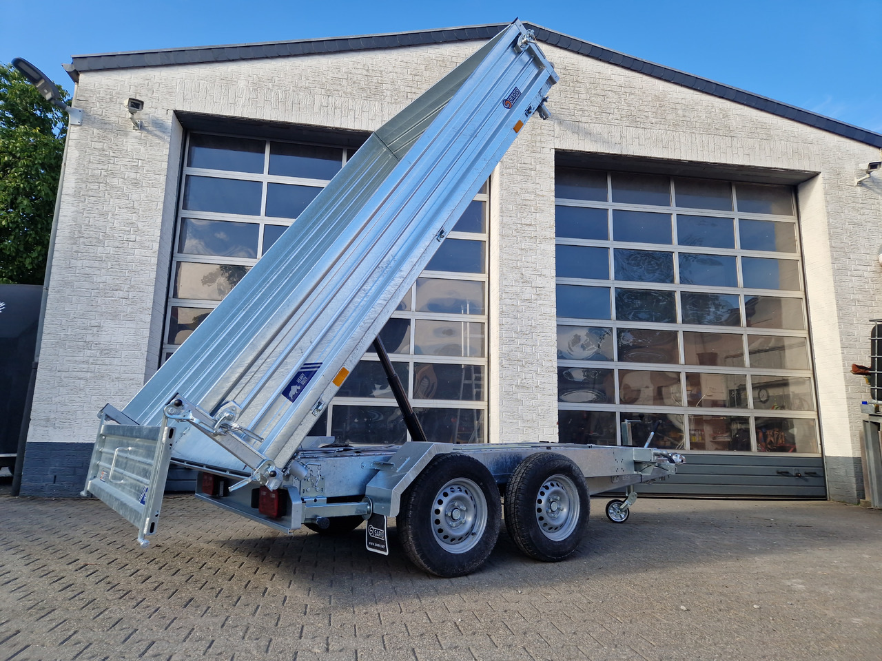 Saris Kipper 3 SKS 310 176 40cm Stahlwände HD elektro Notpumpe Alurampen Stützen 3000kg 100km/H - Самосвальный прицеп: фото 4 Saris Kipper 3 SKS 310 176 40cm Stahlwände HD elektro Notpumpe Alurampen Stützen 3000kg 100km/H - Самосвальный прицеп: фото 4