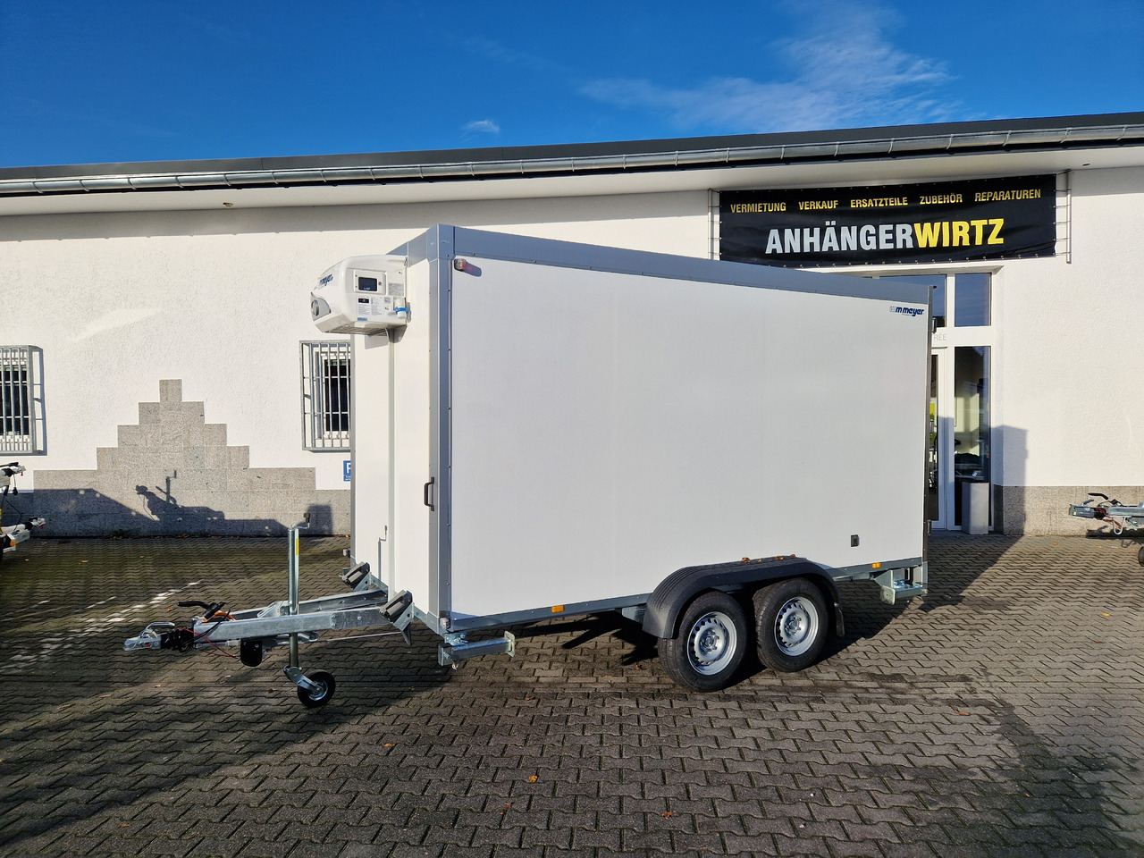 Tiefkühlanhänger AZK 3540/180 Govi Kälteaggregat -18 100/100 386x170x200cm (L) 3500kg Modell 2024 - Прицеп-рефрижератор: фото 1 Tiefkühlanhänger AZK 3540/180 Govi Kälteaggregat -18 100/100 386x170x200cm (L) 3500kg Modell 2024 - Прицеп-рефрижератор: фото 1