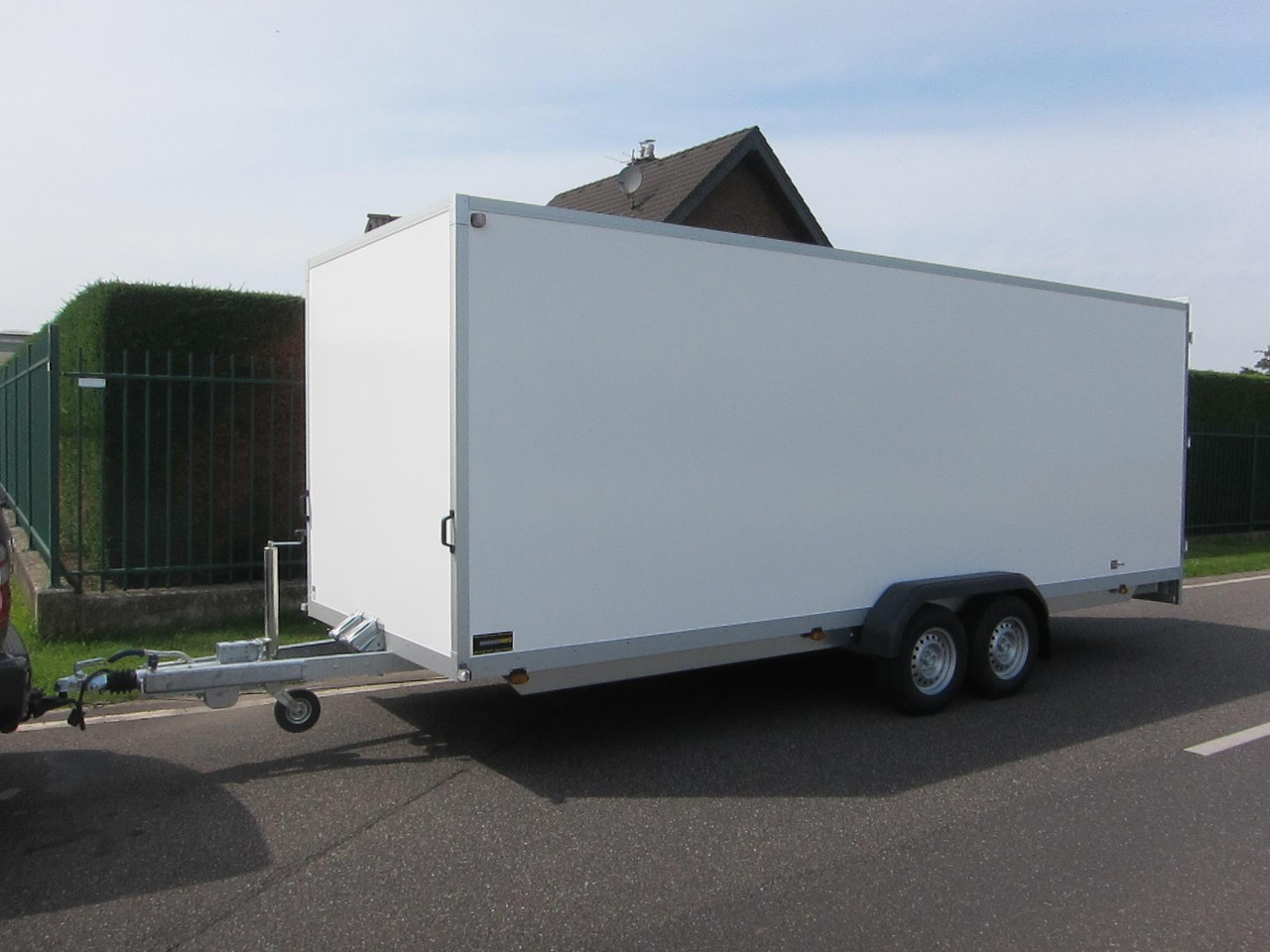 WM Meyer Kofferanhänger AZ 3560/200 S40 601x200x205cm Profiline 3000kg Aktion - Прицеп-фургон: фото 2 WM Meyer Kofferanhänger AZ 3560/200 S40 601x200x205cm Profiline 3000kg Aktion - Прицеп-фургон: фото 2