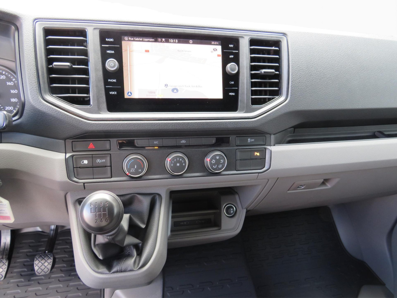 VOLKSWAGEN Crafter 35 L3H3 Kasten Klima Navi ZV - Цельнометаллический фургон: фото 4 VOLKSWAGEN Crafter 35 L3H3 Kasten Klima Navi ZV - Цельнометаллический фургон: фото 4