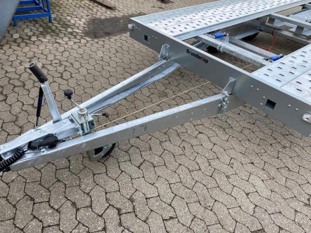 Brenderup Autotransportanhänger AT2500HBTB 2,5 to. 3950 x 2000 mm - Прицеп-автовоз: фото 2 Brenderup Autotransportanhänger AT2500HBTB 2,5 to. 3950 x 2000 mm - Прицеп-автовоз: фото 2