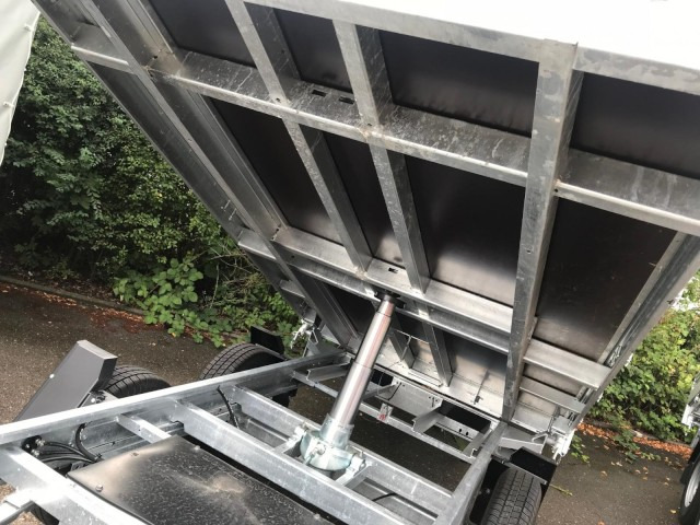 Hapert Cobalt 3-Seitenkipper HM-2 3050 x 1800 x 300 mm, ZG 3,0 to. E-Pumpe, Plane 180 cm - Самосвальный прицеп: фото 2 Hapert Cobalt 3-Seitenkipper HM-2 3050 x 1800 x 300 mm, ZG 3,0 to. E-Pumpe, Plane 180 cm - Самосвальный прицеп: фото 2