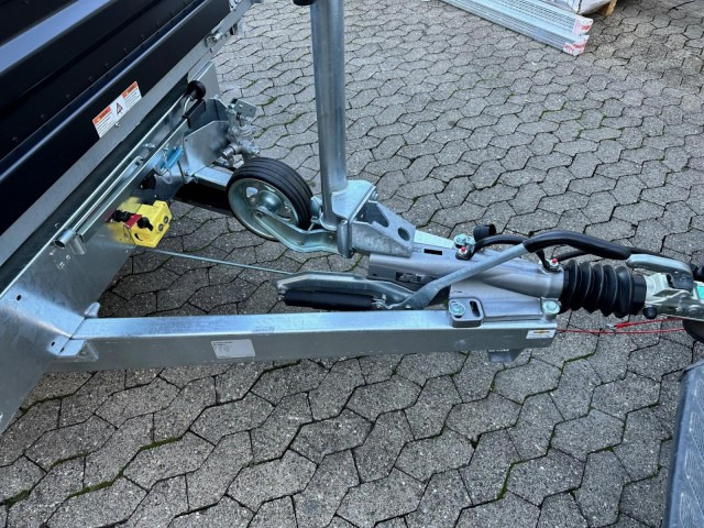 Humbaur 3-Seitenkipper HTK 3500.31 Alu Parabel , 3140 x 1750 x 350 mm, 3,5 to. - Самосвальный прицеп: фото 3 Humbaur 3-Seitenkipper HTK 3500.31 Alu Parabel , 3140 x 1750 x 350 mm, 3,5 to. - Самосвальный прицеп: фото 3