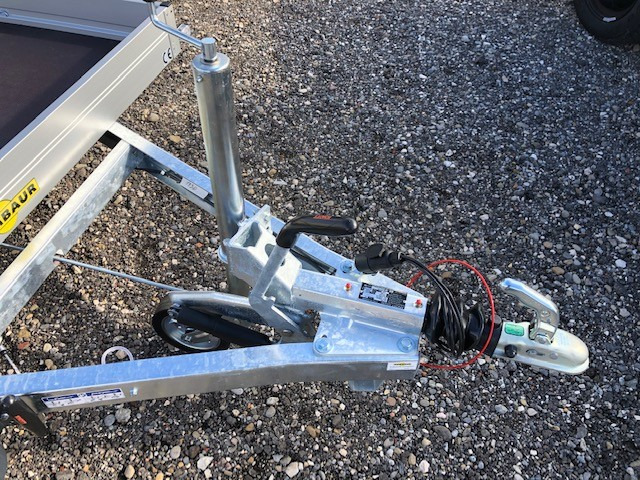 Humbaur Absenkanhänger HKT 152515 S, 2500 x 1565 x 150 mm, 1,5 to. - Прицеп для легкового автомобиля: фото 4 Humbaur Absenkanhänger HKT 152515 S, 2500 x 1565 x 150 mm, 1,5 to. - Прицеп для легкового автомобиля: фото 4