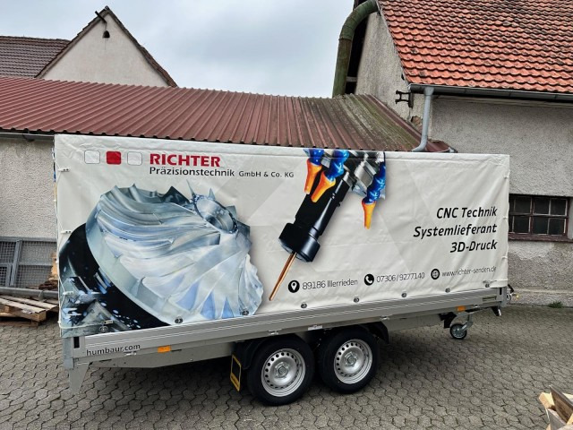 Humbaur Humbaur Plane mit Beschriftung im Digitaldruck - Прицеп для легкового автомобиля: фото 3 Humbaur Humbaur Plane mit Beschriftung im Digitaldruck - Прицеп для легкового автомобиля: фото 3