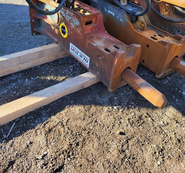 D&A 200V for 18-24 ton excavators - Гидромолот для Экскаваторов: фото 1 D&A 200V for 18-24 ton excavators - Гидромолот для Экскаваторов: фото 1