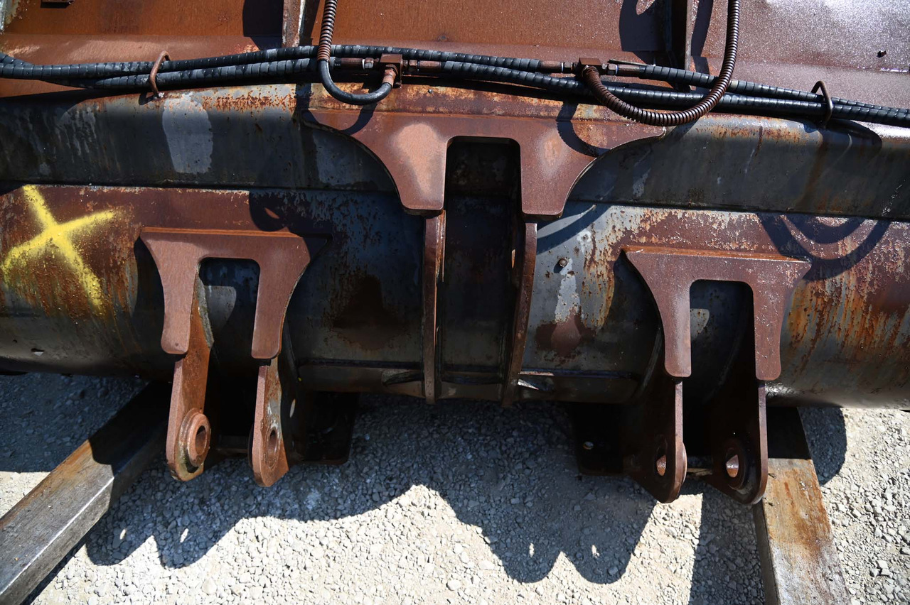 TREVI BENNE loader bucket 2500 mm - Ковш для погрузчика: фото 5 TREVI BENNE loader bucket 2500 mm - Ковш для погрузчика: фото 5