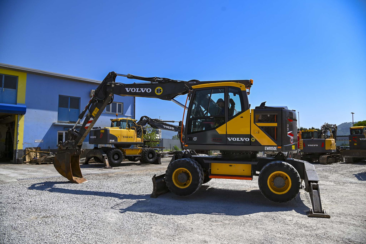 VOLVO EWR150E - Колёсный погрузчик: фото 3 VOLVO EWR150E - Колёсный погрузчик: фото 3