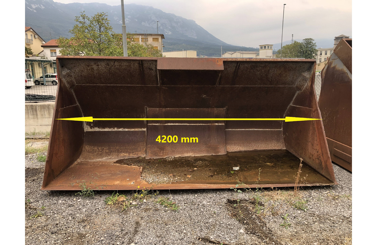 Verachtert loader bucket 4200 mm Volvo - Ковш для погрузчика: фото 1 Verachtert loader bucket 4200 mm Volvo - Ковш для погрузчика: фото 1